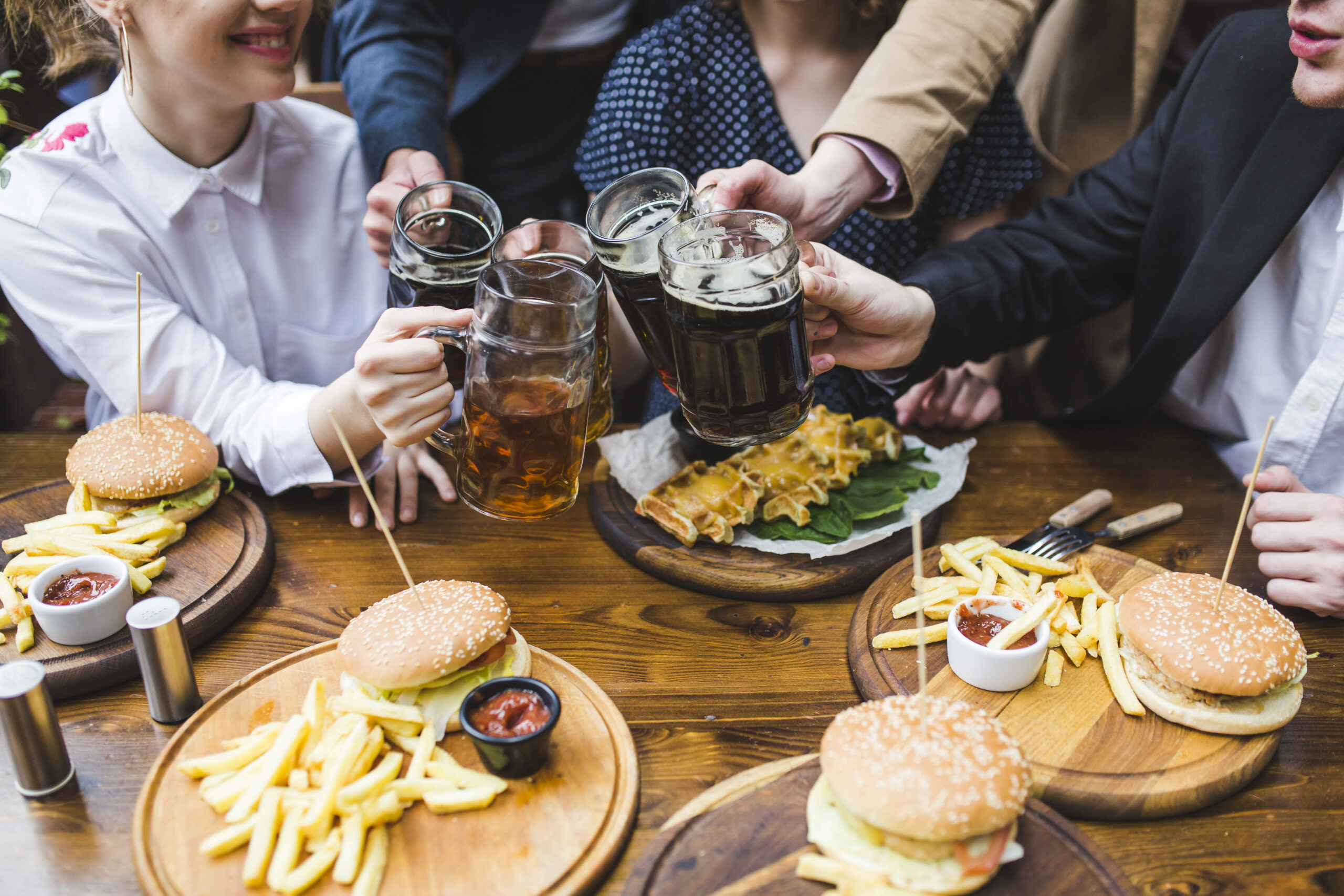 friends-eating-conversating-restaurant